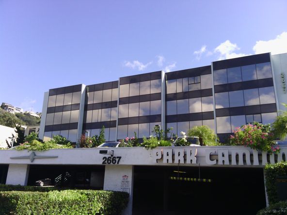 EXECUTIVE OFFICES $450.00 TO $550.00 PER MONTH, INCLUDES UTILITIES.